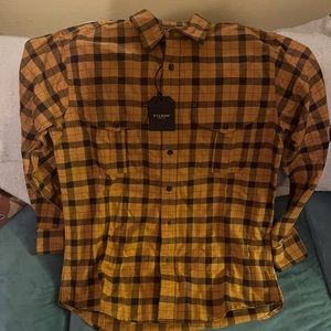 Brand new filson shirt! Super cute yellow and black